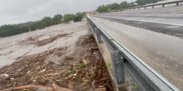 ‘홍수 골짜기’ 텍사스 힐컨트리 반복적 침수 왜? … 언덕, 강, 암반 지형